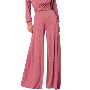 FKSP. Style pantry. Mauve wide leg pants.